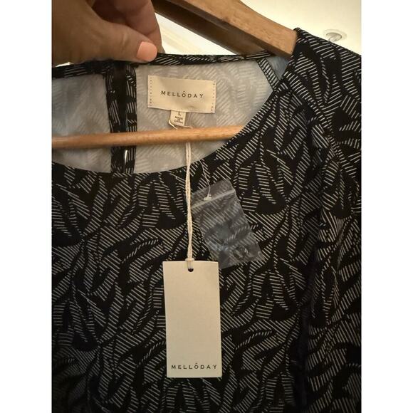 Melloday Long Sleeve Top Large NWT - Picture 2 of 4